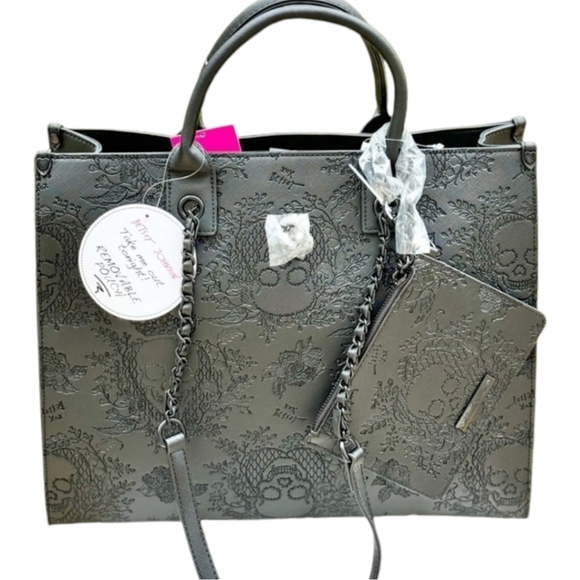 Betsey Johnson "skulltatstic"  black skull 2 PC large tote with wristlet XOKIARA - Picture 16 of 16